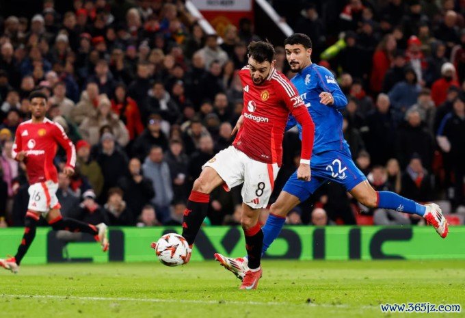 Bruno Fernandes ghi bàn bàn ấn định tỷ số cho Man Utd. Ảnh: Reuters