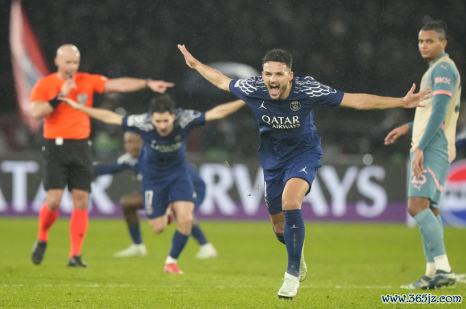 Goncalo Ramos mừng bàn ấn định tỷ số trong trận PSG thắng Man City 4-2 trên sân Parc des Princes， Paris， Pháp ngày 22/1. Ảnh: AP